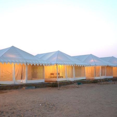 Kai Kabila Desert Camp Sam Екстер'єр фото